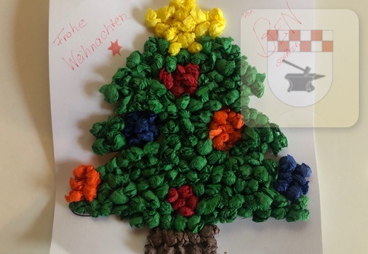 Weihnachtsmann und Christkind gehen durch die Gemeinde 2020