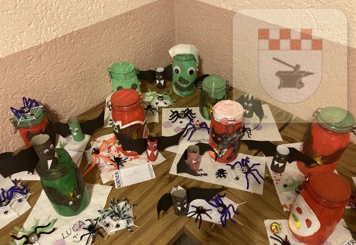 Halloween-Basteln im Gemeinschaftshaus Oktober 2022