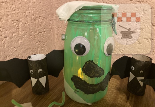 Halloween-Basteln im Gemeinschaftshaus Oktober 2022