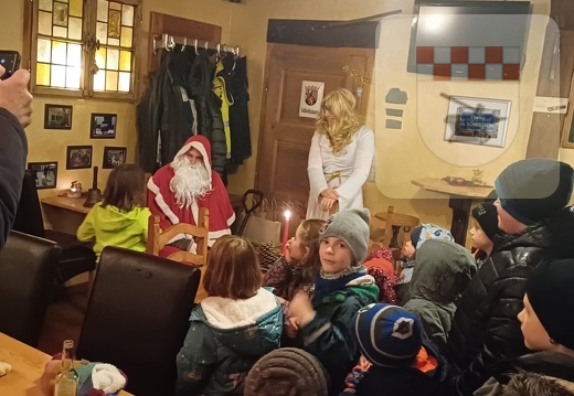 Glühweintrinken im Dezember 2023 1.JPG