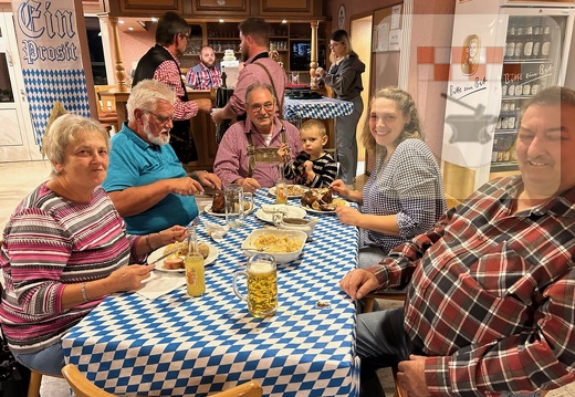 Haxenfest 2024 - Ende der Durststrecke - Schmißberg feiert wieder Haxenfest 11.jpg